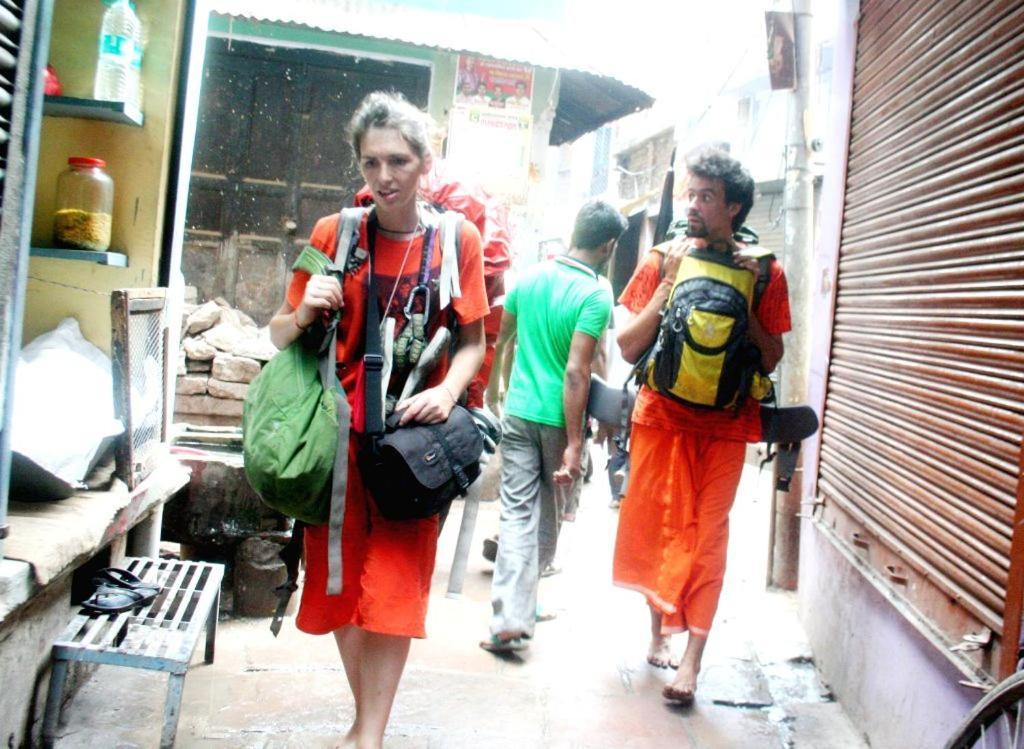 Jyoti Dormitory Varanasi Exterior photo